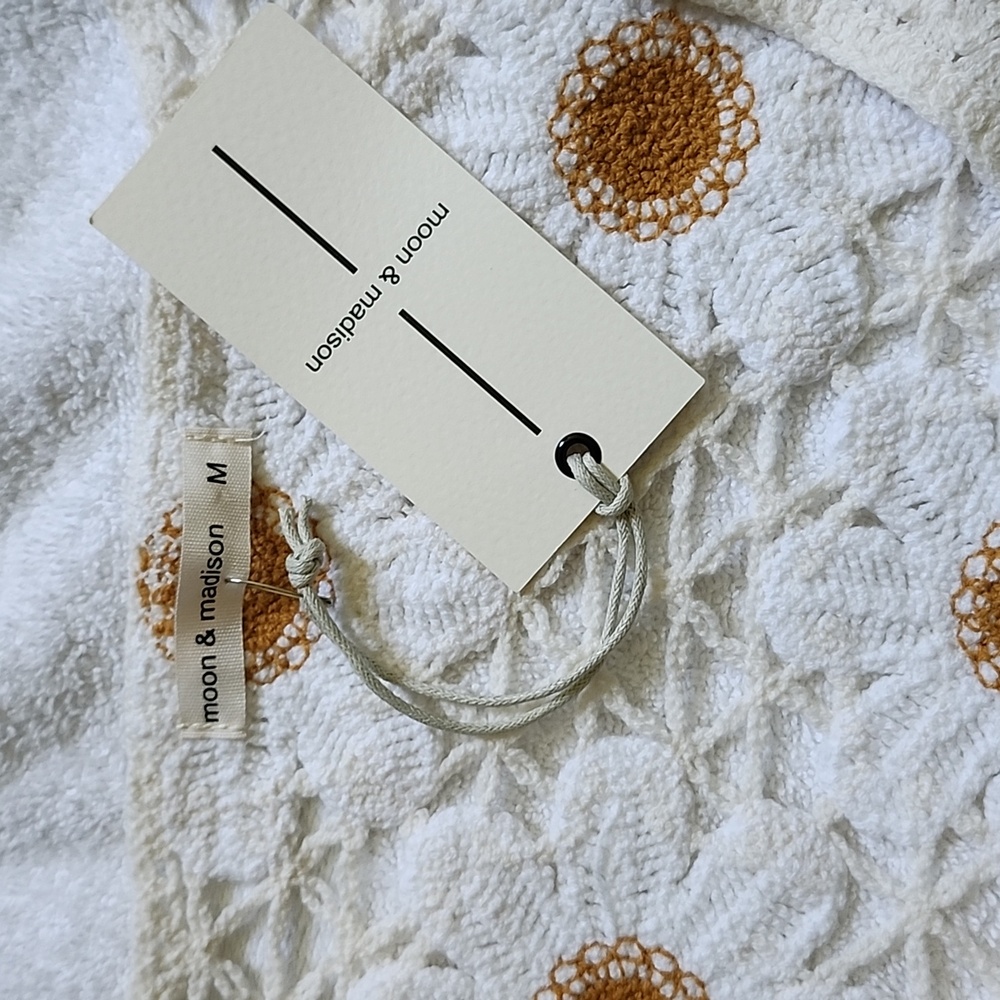 Moon & Madison Cream Long Sleeve Tie Front Crop Blouse - Picture 8 of 9